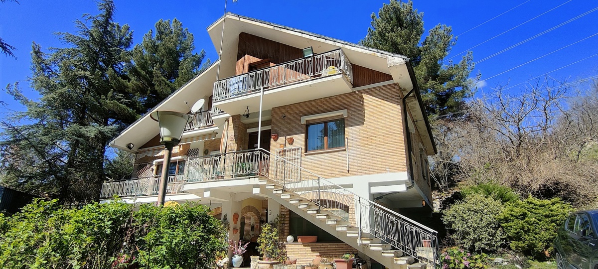 Villa Bifamiliare in vendita a Tagliacozzo