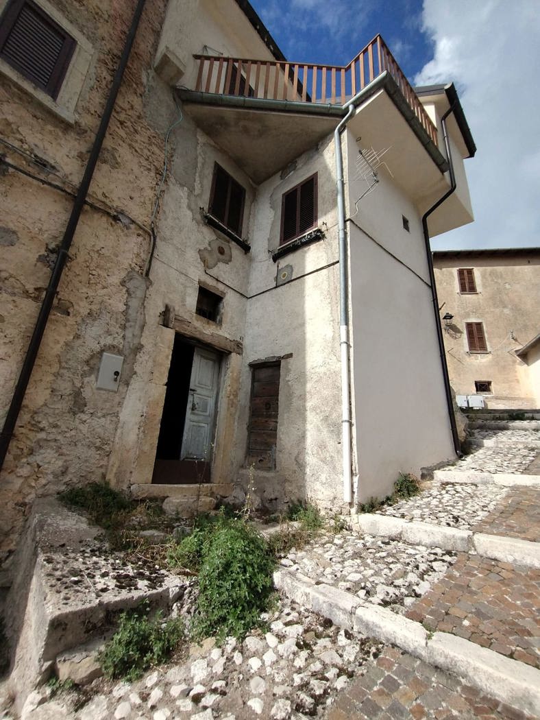 Quadrilocale in vendita a Tagliacozzo