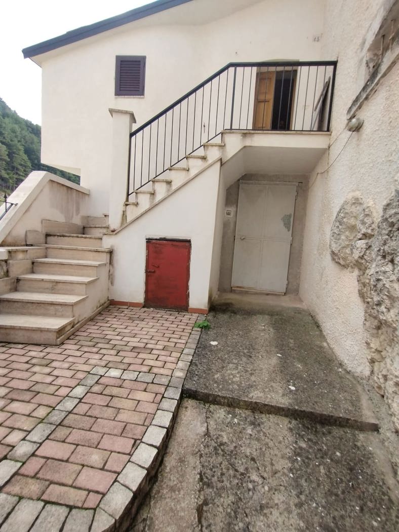 Quadrilocale in vendita a Tagliacozzo