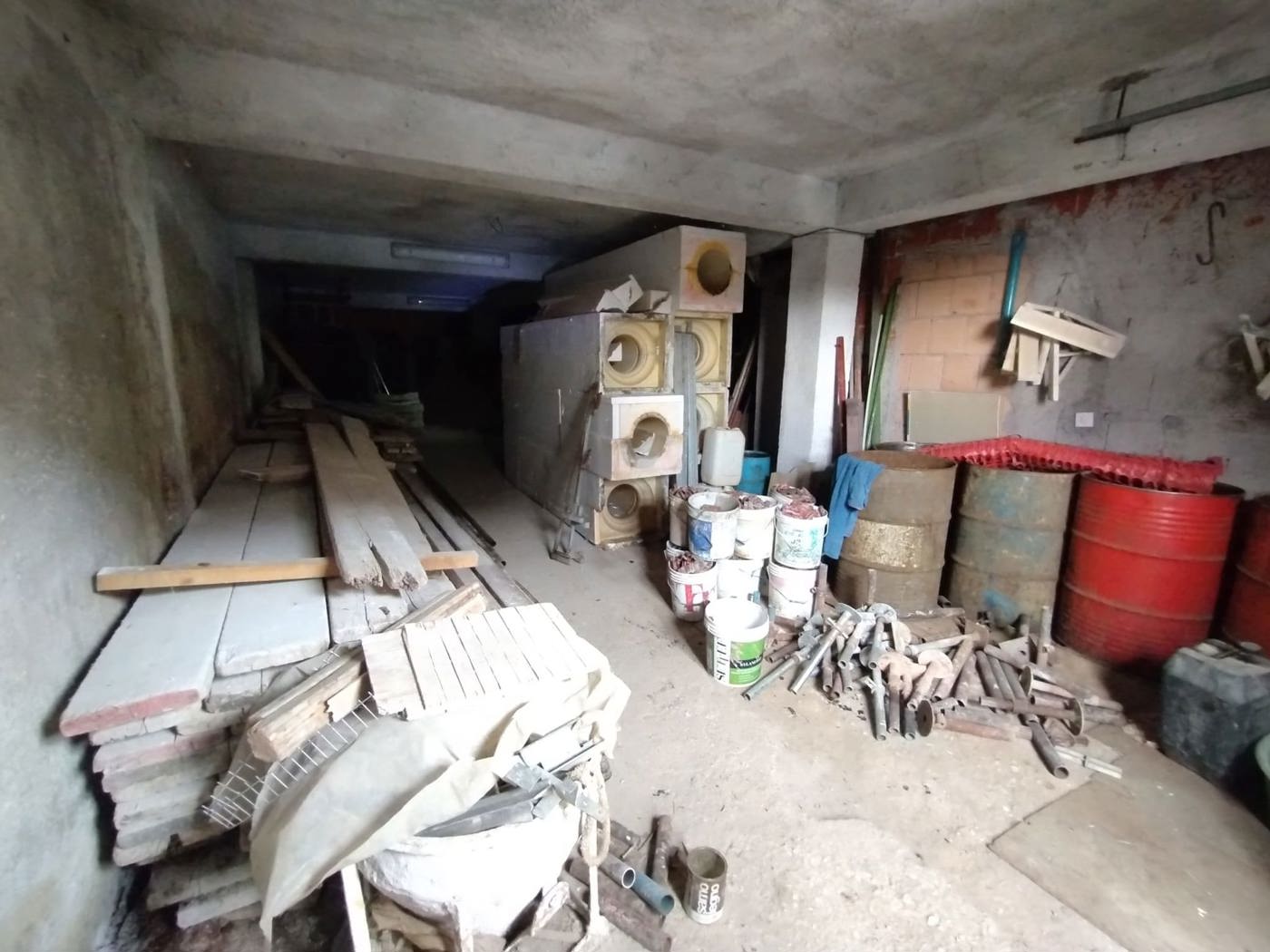 Box/Garage 100mq in vendita a Tagliacozzo