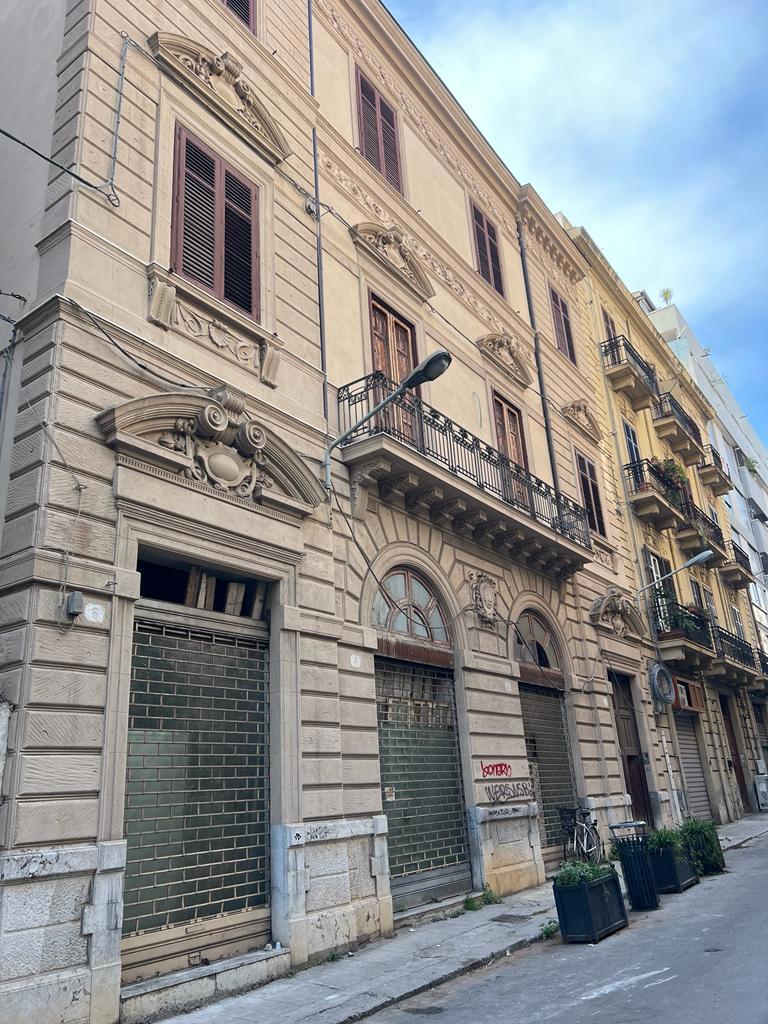 Stabile/Palazzo in affitto a Palermo