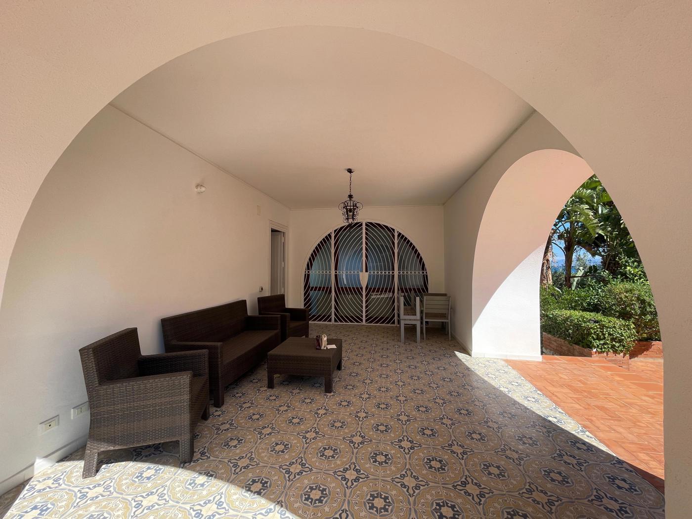 Villa arredata in affitto a Casteldaccia