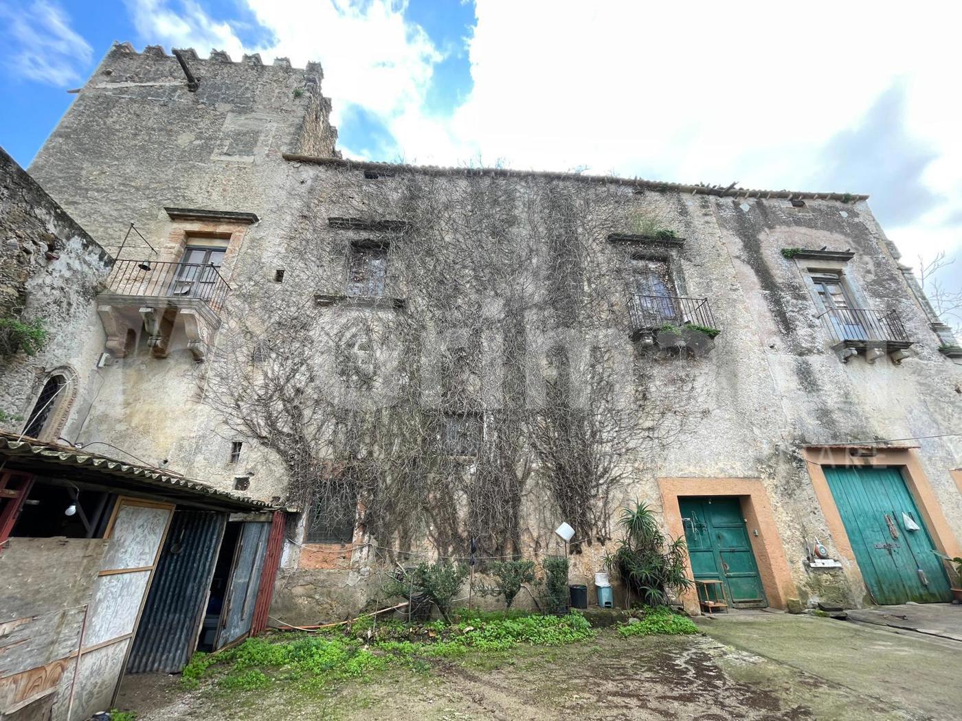 Castello in vendita a Palermo