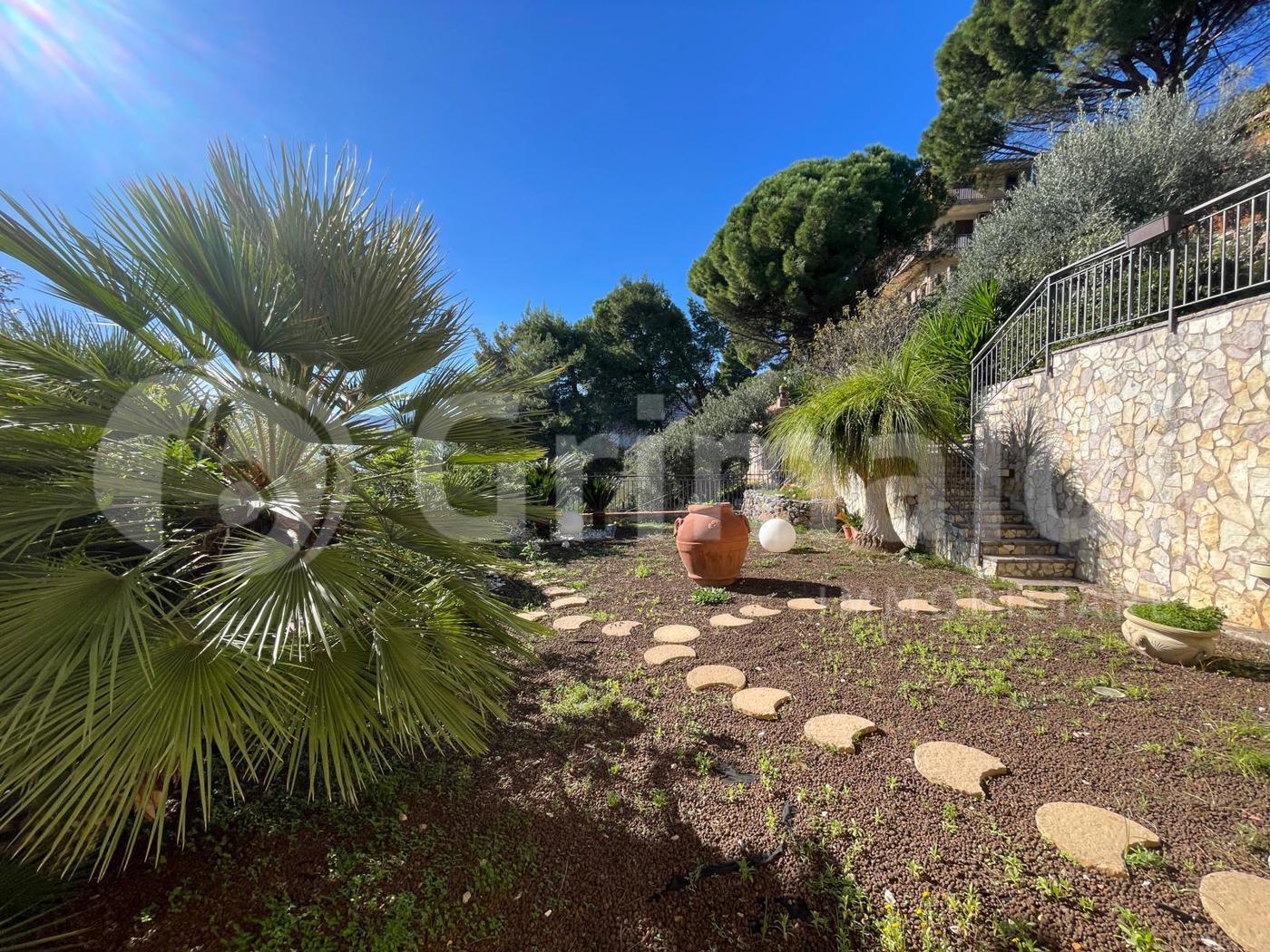 Villa Bifamiliare con giardino a Monreale