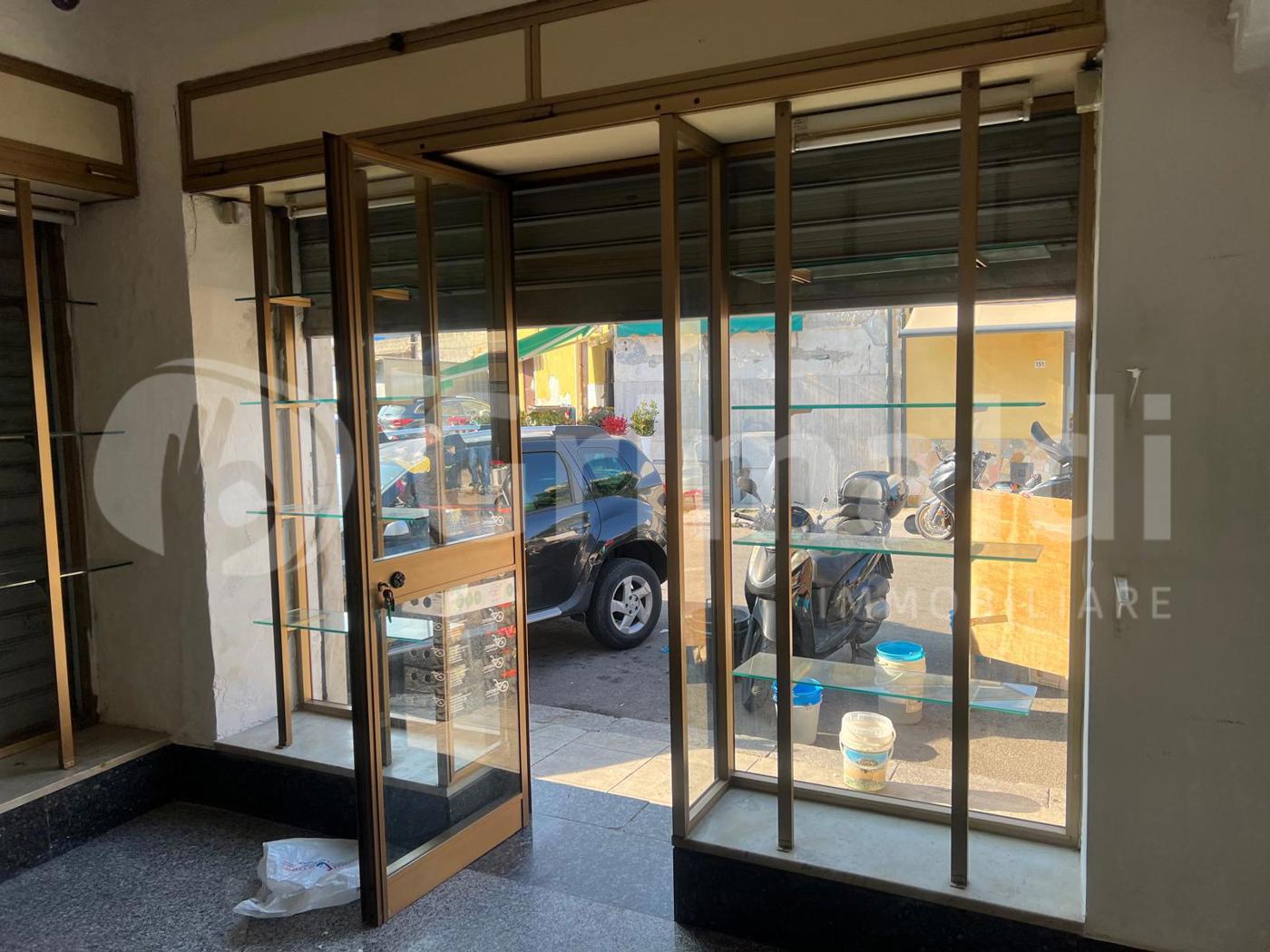 Magazzino in affitto a Palermo