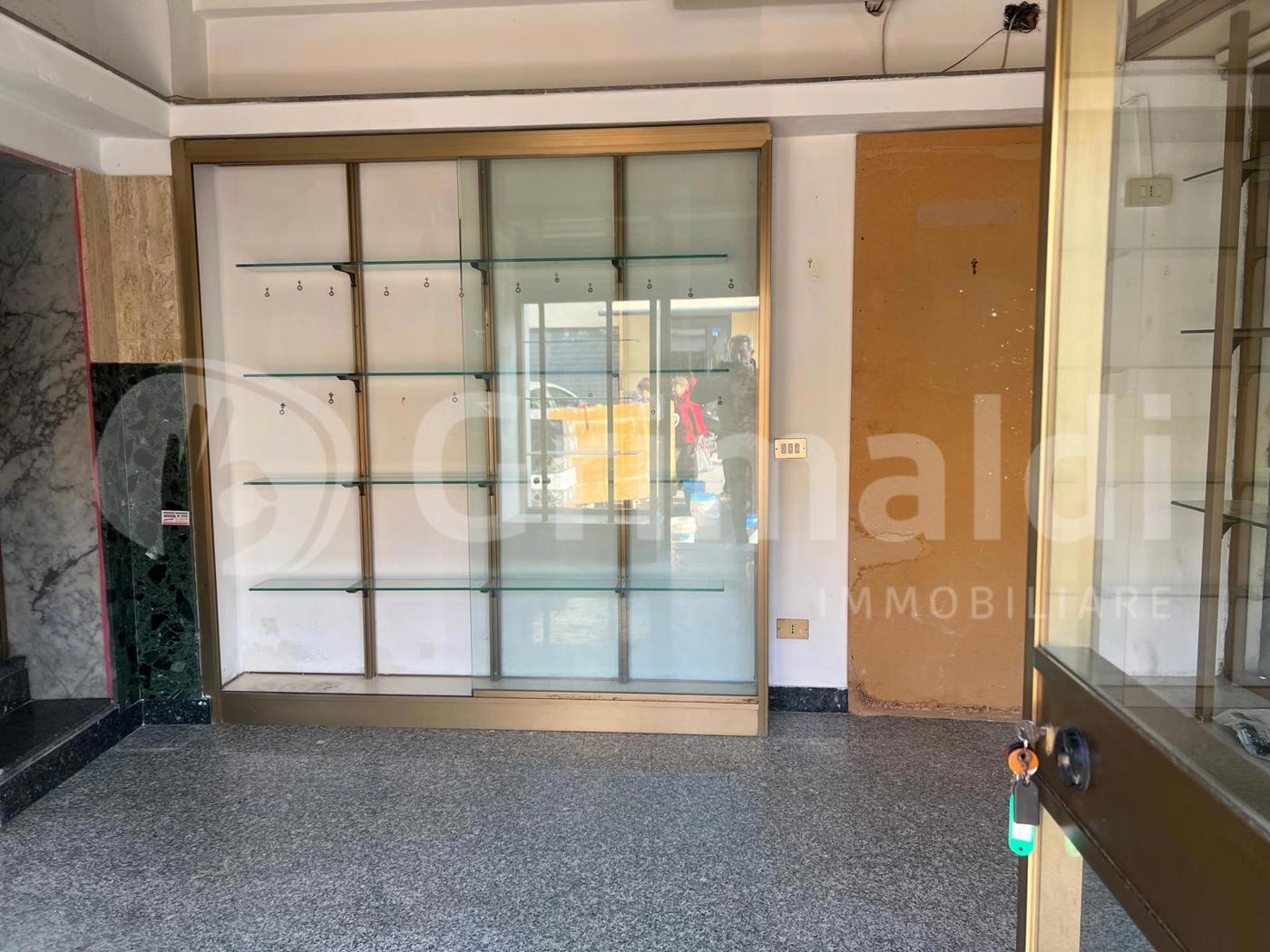 Magazzino in affitto a Palermo