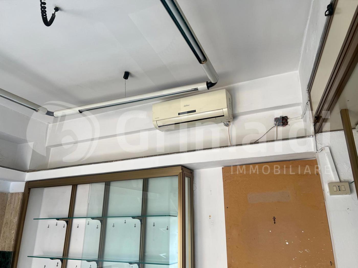 Magazzino in affitto a Palermo