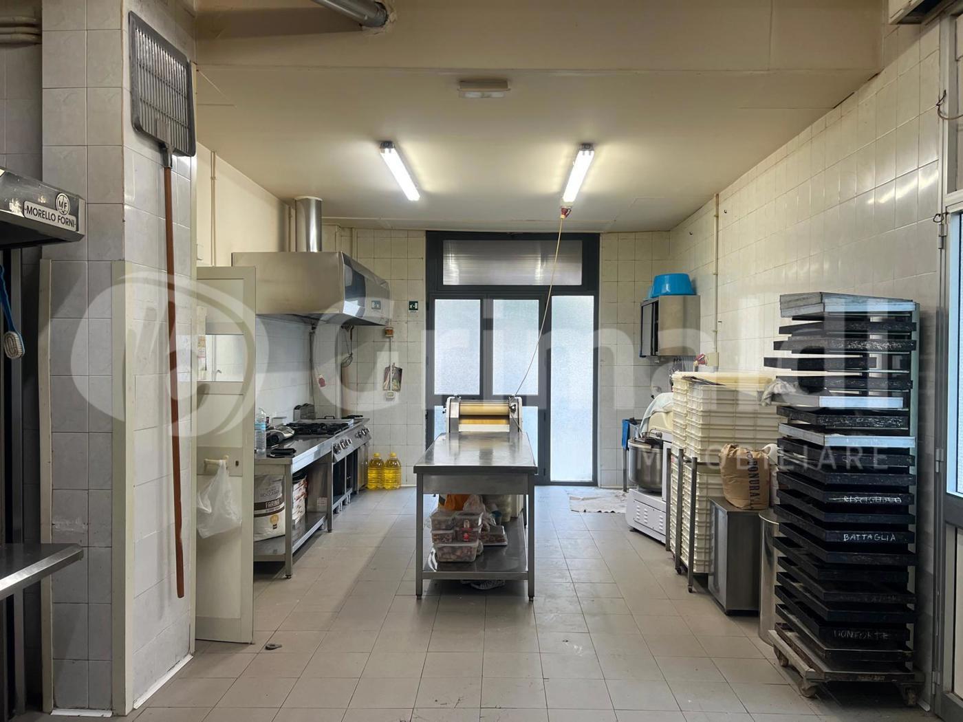 Attivit� commerciale Bar e tabacchi in vendita a Palermo