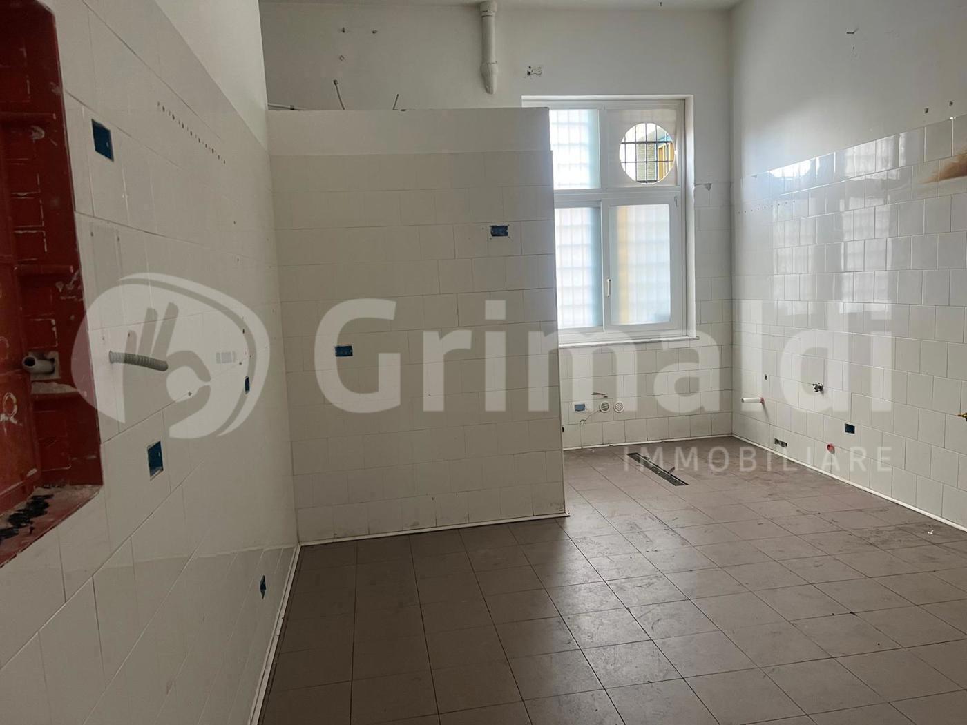 Negozio in affitto a Palermo