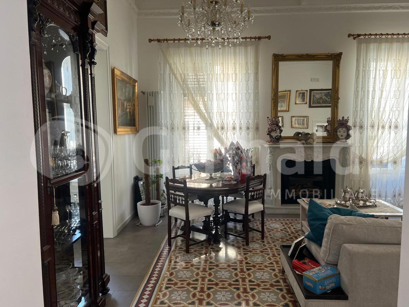 Appartamento in vendita a Palermo