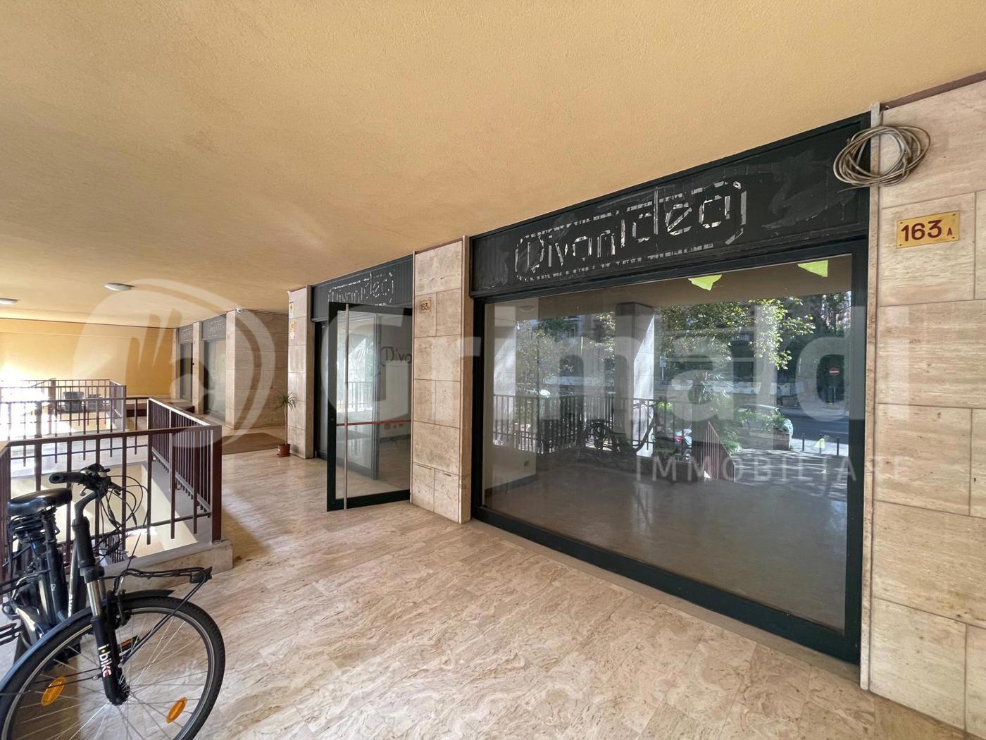 Negozio in vendita a Palermo