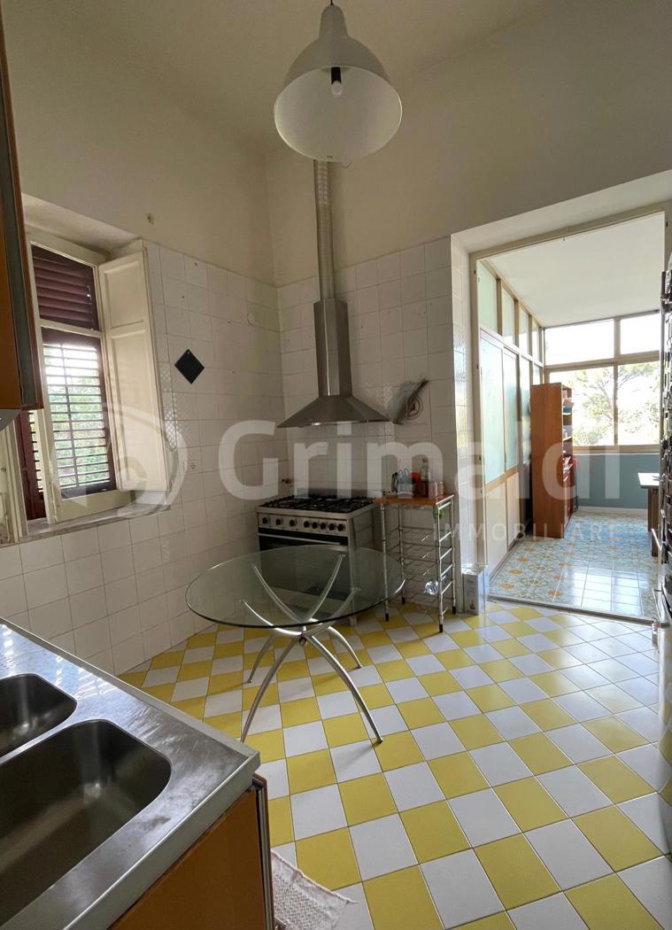 Appartamento in vendita a Palermo