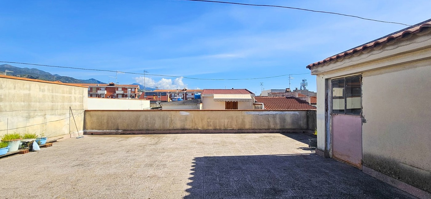 Casa indipendente in vendita a Santa Teresa di Riva