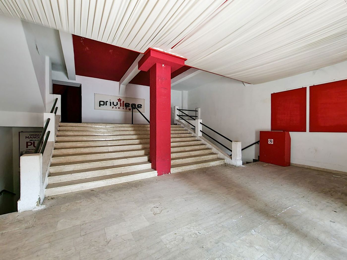 Stabile/Palazzo in vendita a Santa Teresa di Riva