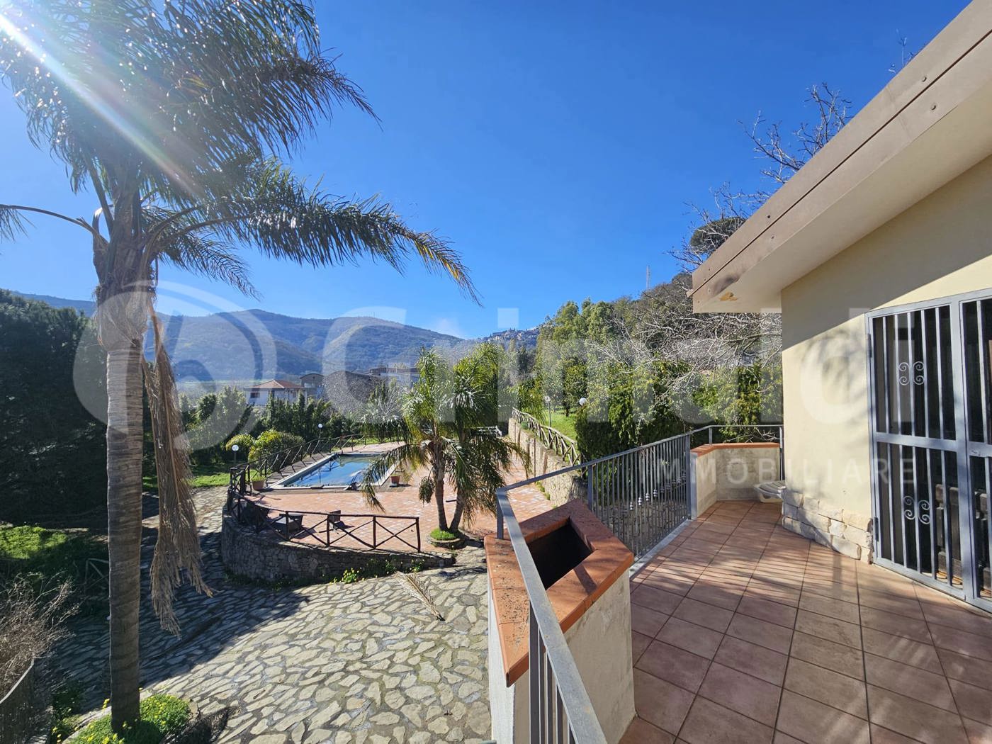 Villa con giardino a Francavilla di Sicilia