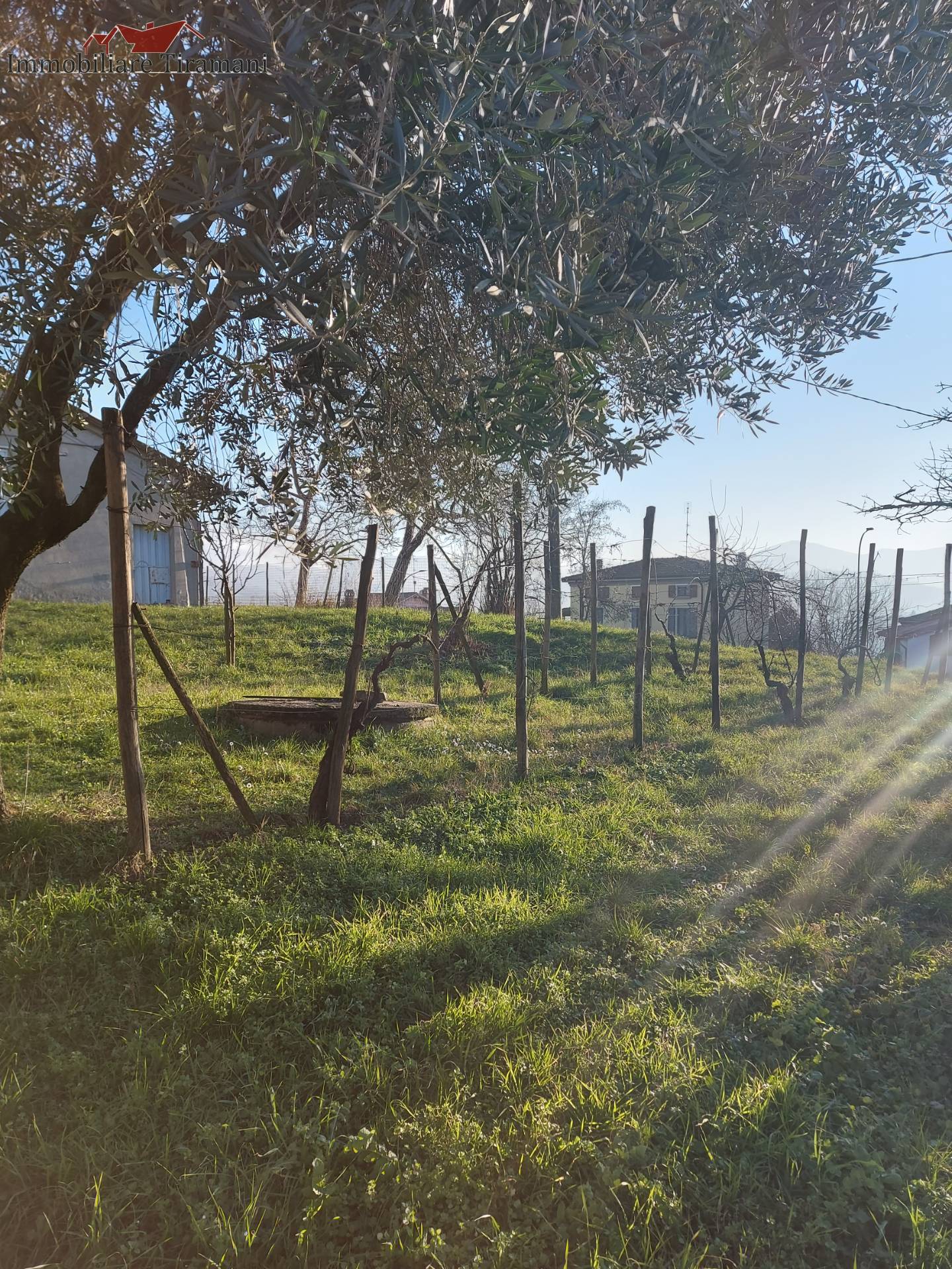 Rustico in vendita a Borgonovo Val Tidone, Corano