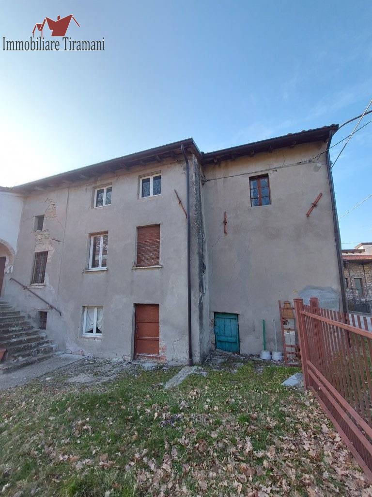 Rustico in vendita a Vernasca