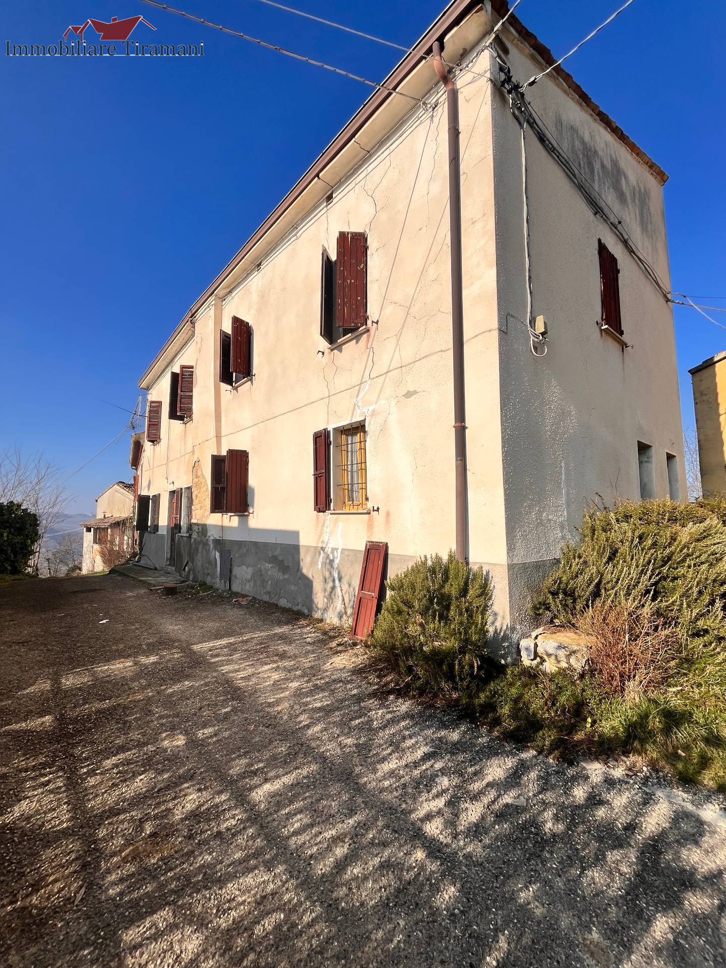 Casa semindipendente in vendita a Gropparello, Montechino