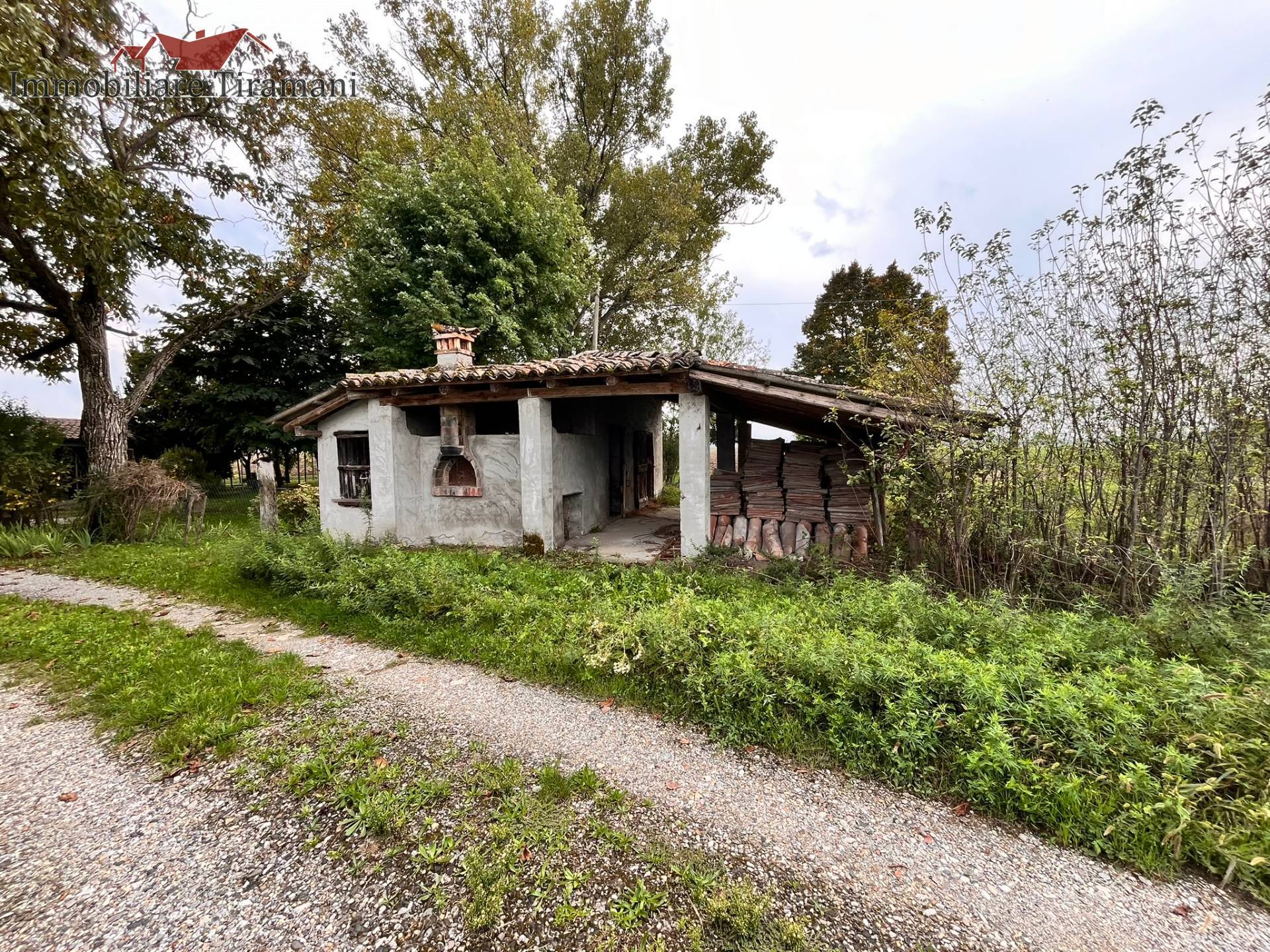 Casa semindipendente in vendita a Carpaneto Piacentino, Chero