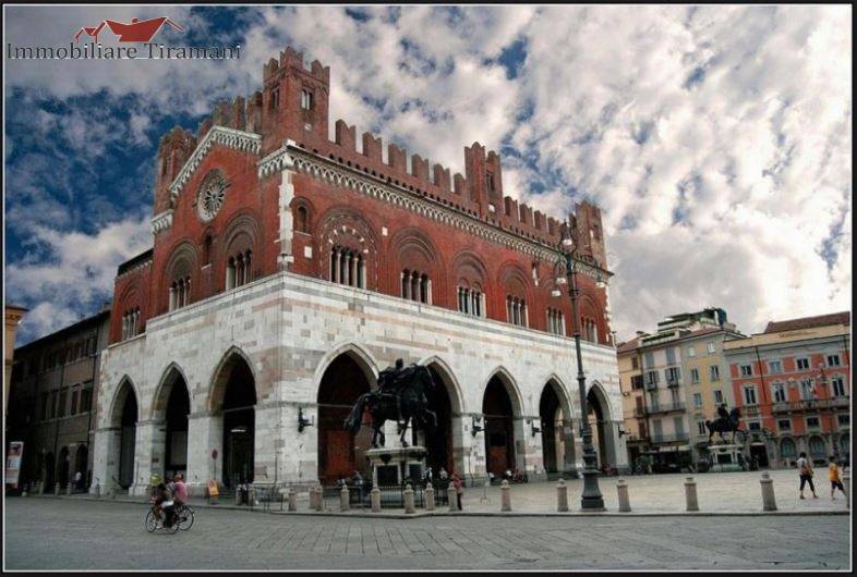 Garage in vendita a Piacenza, S. Lazzaro