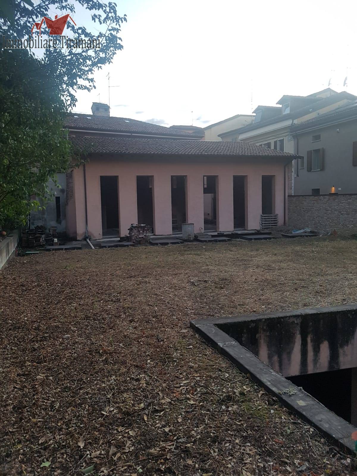 Casa semindipendente in vendita a Piacenza, Centro storico
