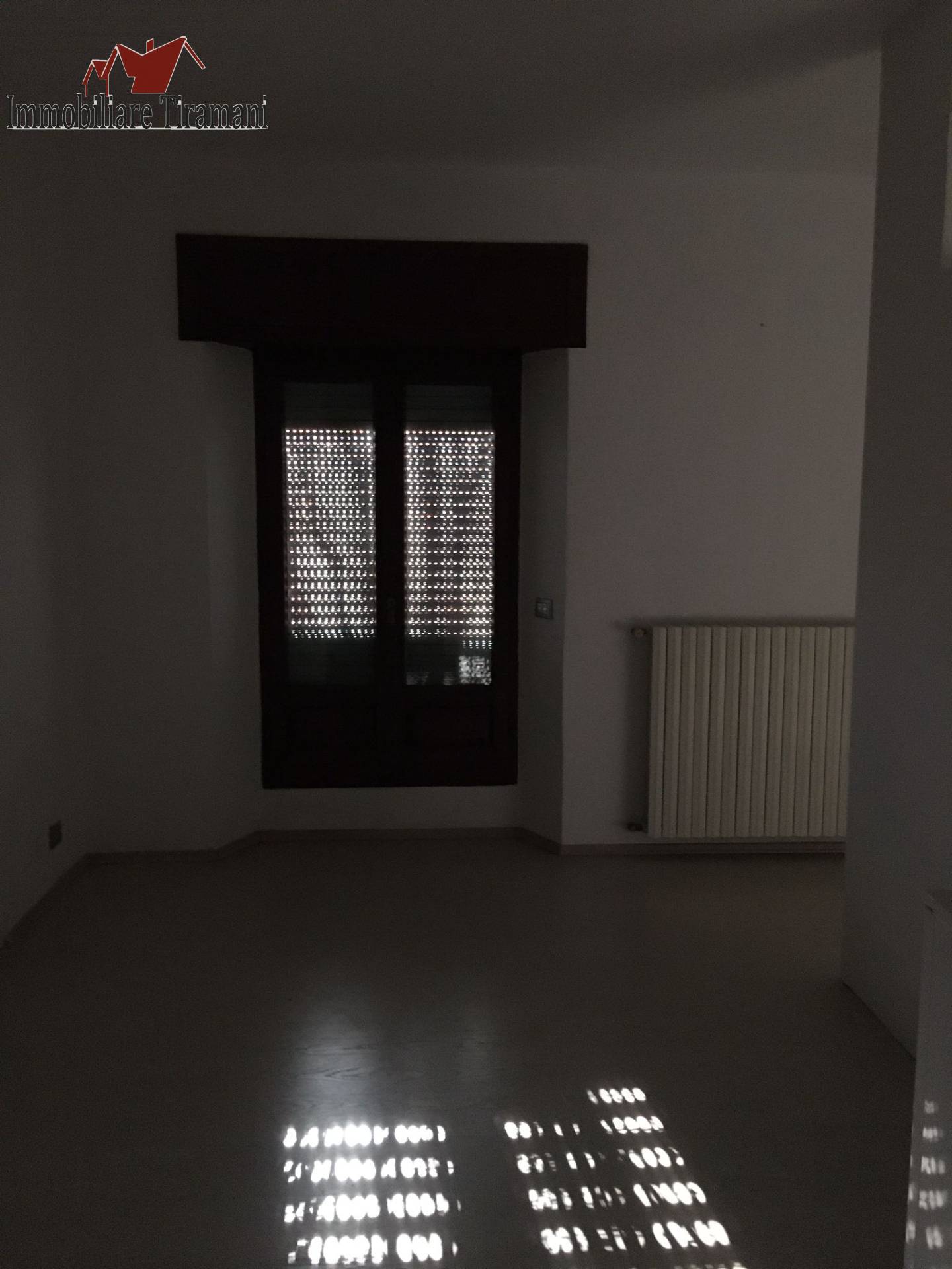 Ufficio in affitto a Piacenza, Centro storico