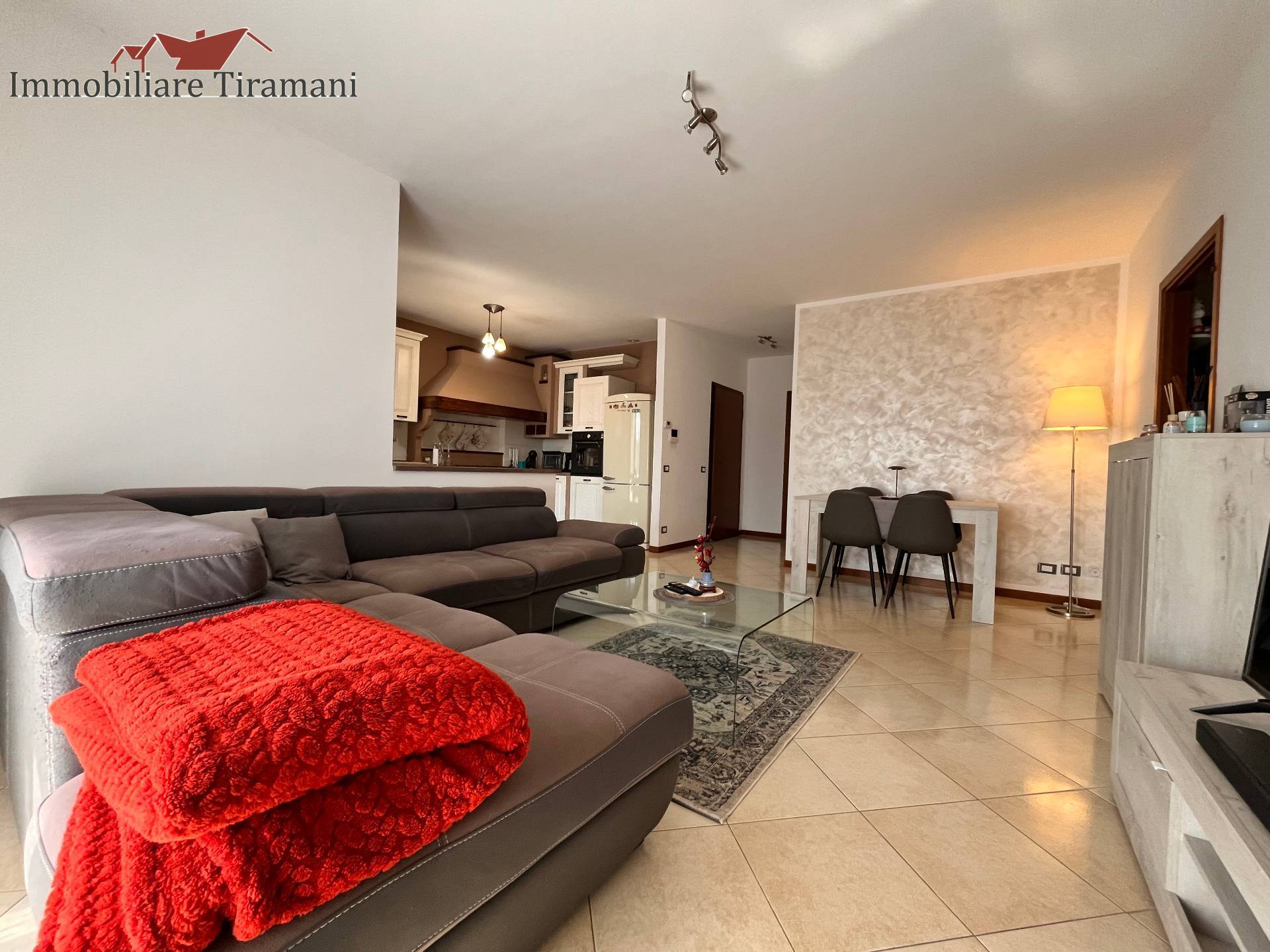 Appartamento in vendita a Cadeo, Roveleto