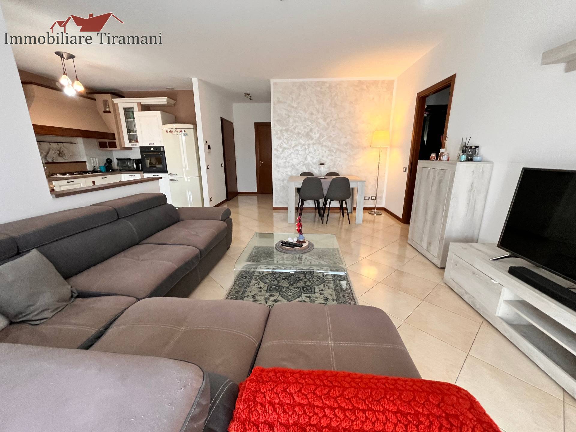 Appartamento in vendita a Cadeo, Roveleto