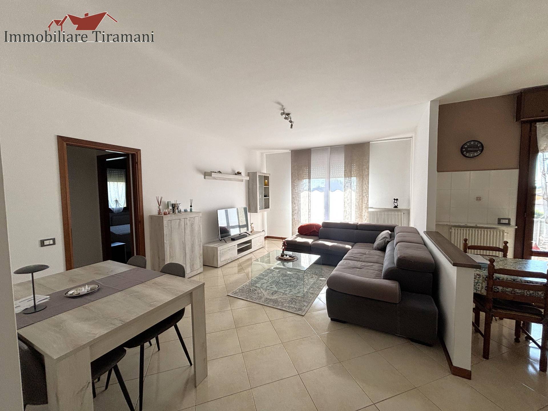 Appartamento in vendita a Cadeo, Roveleto