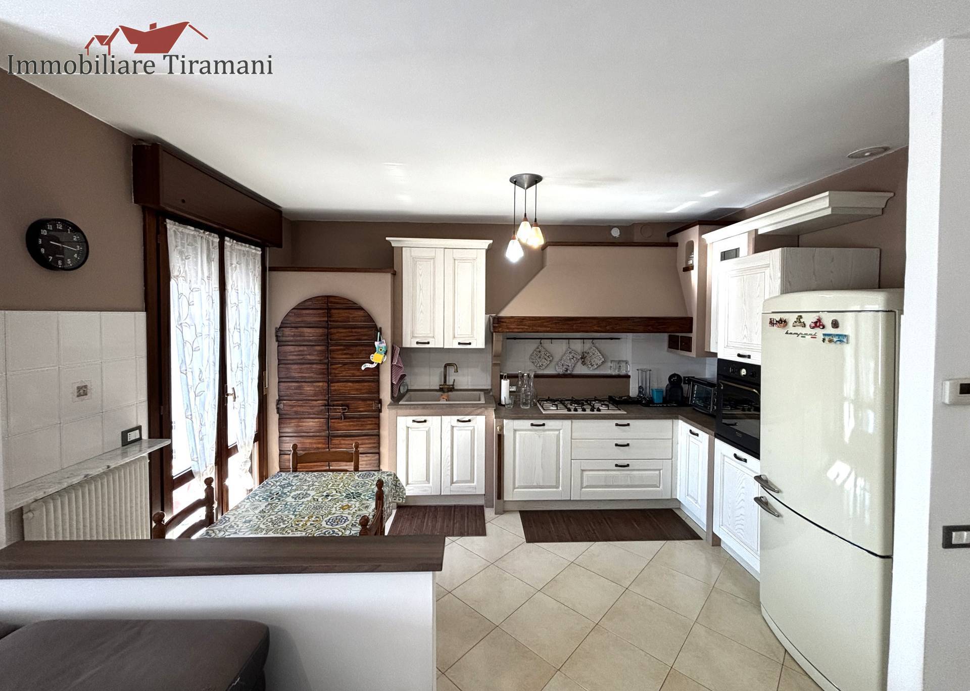 Appartamento in vendita a Cadeo, Roveleto