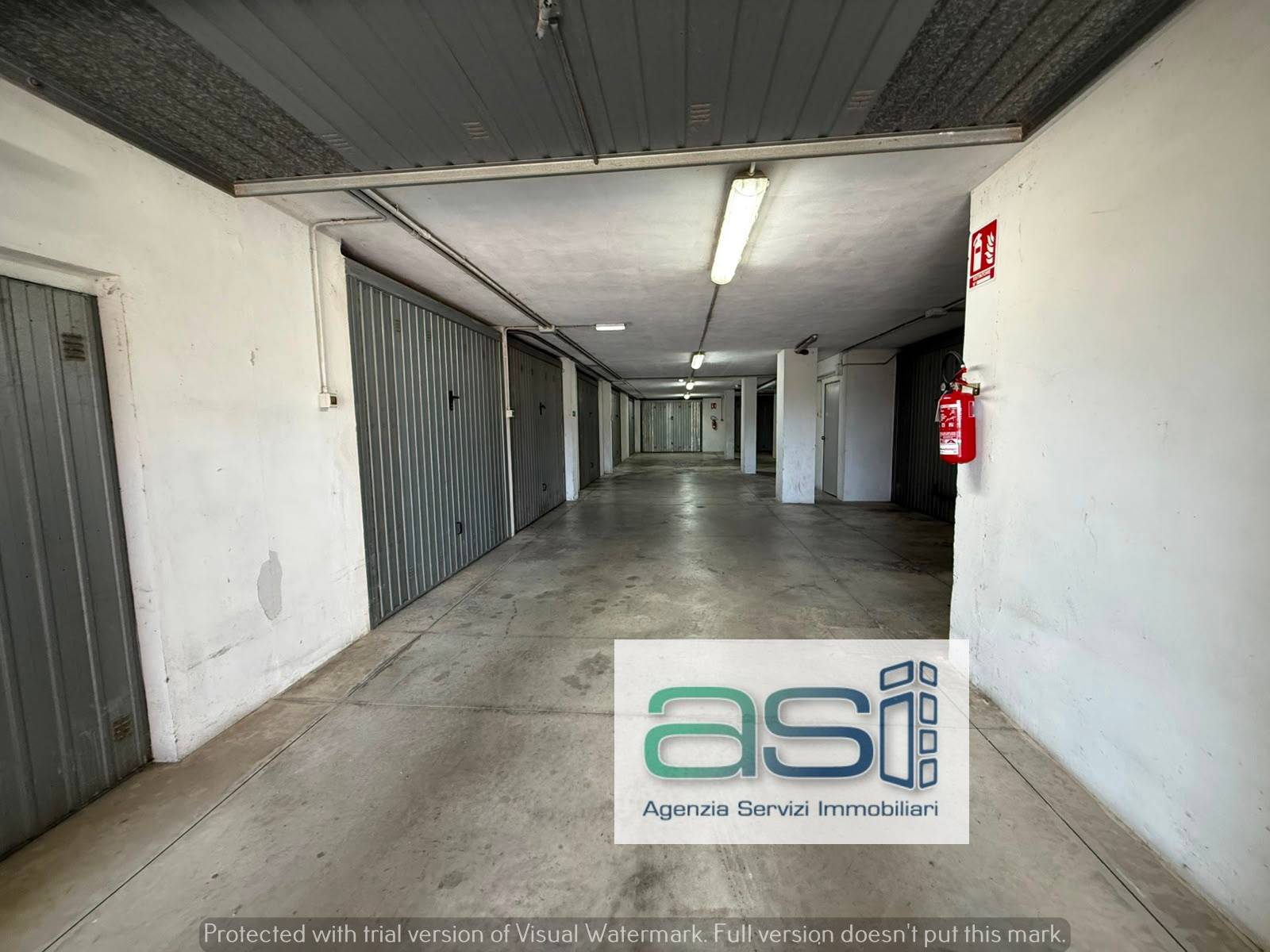 Box o garage in vendita a Corropoli, residenziale