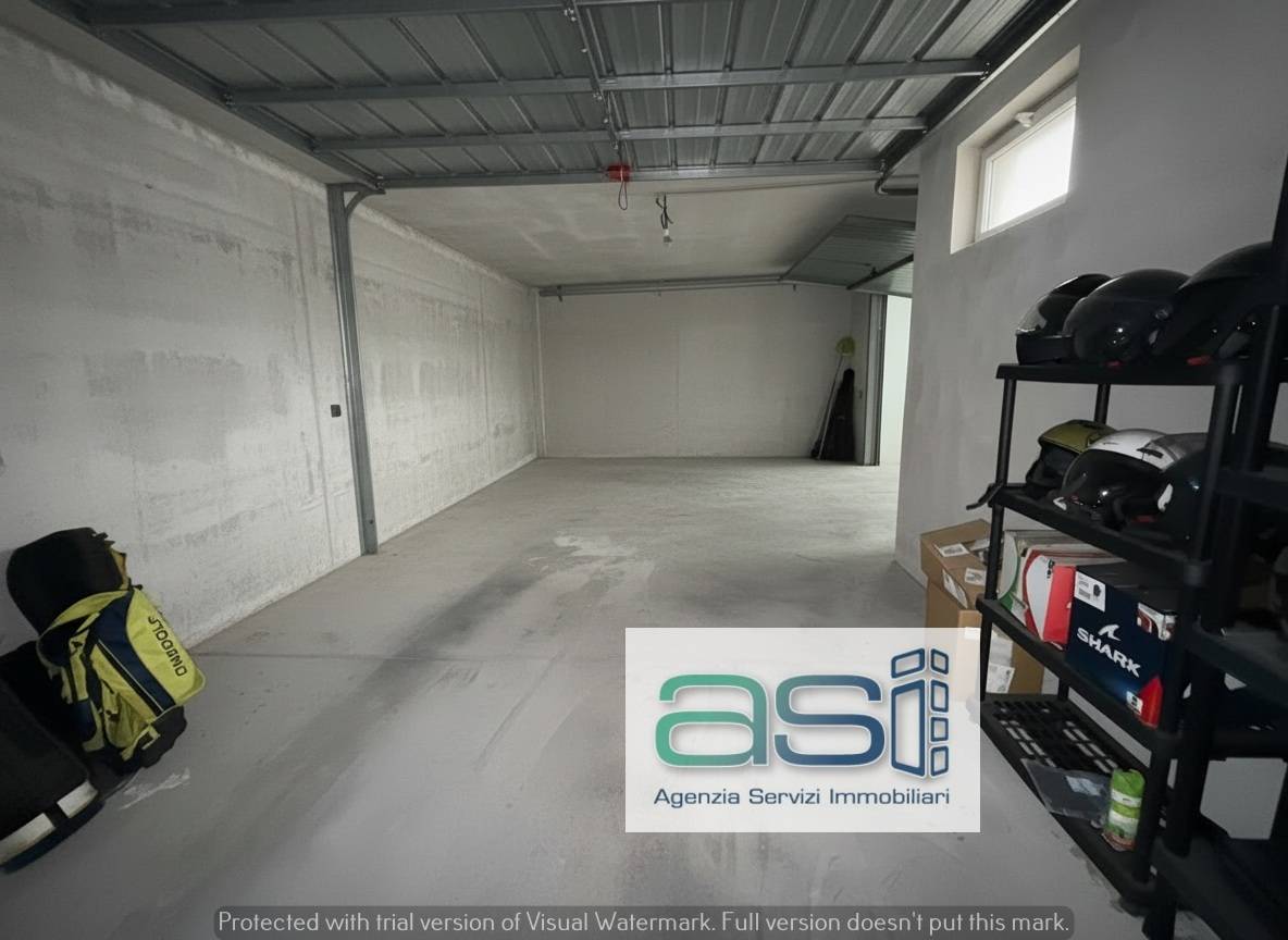 Box o garage in vendita a Corropoli, residenziale