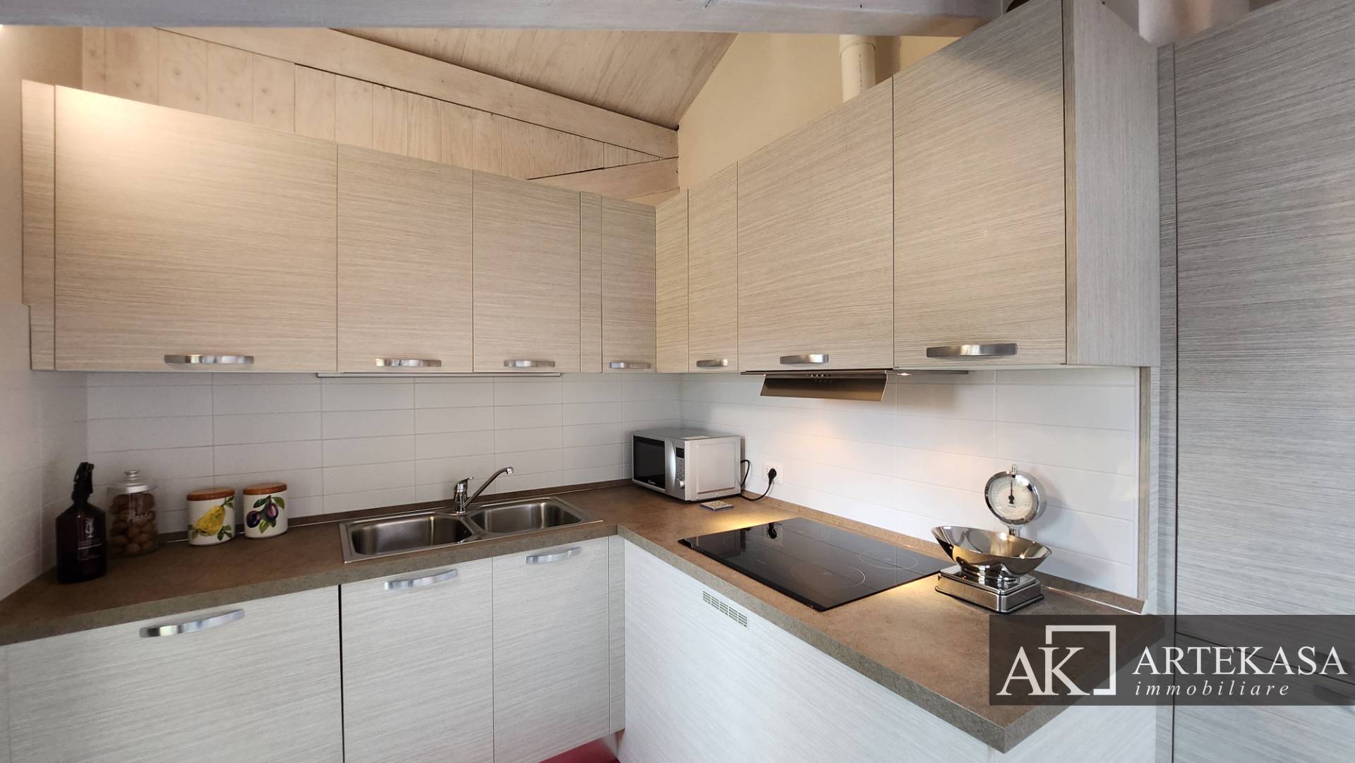 3 LOCALI in vendita a Novara, 1 - Centro