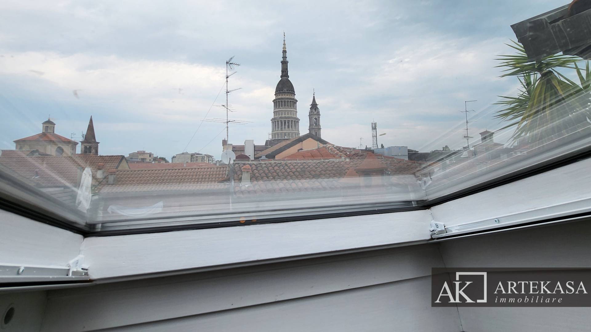 3 LOCALI in vendita a Novara, 1 - Centro