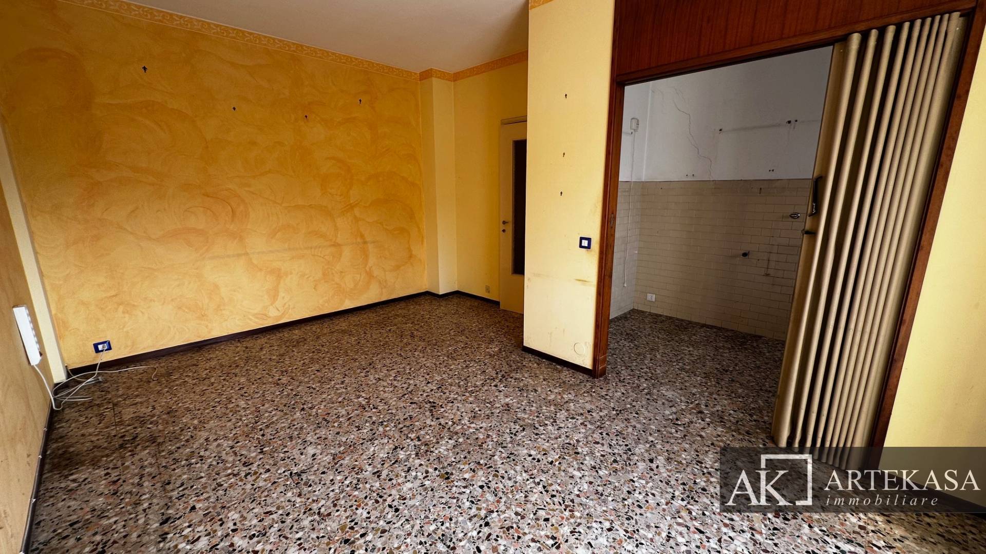 3 LOCALI in vendita a Novara, 4 - San Martino