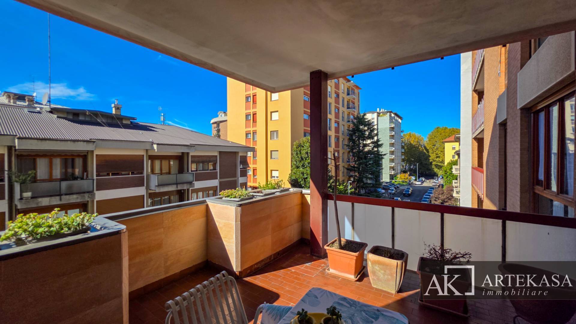 5 LOCALI in vendita a Novara, 3 - Sacro Cuore