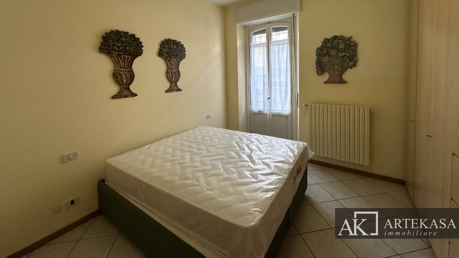 3 LOCALI in affitto a Novara, 1 - Centro