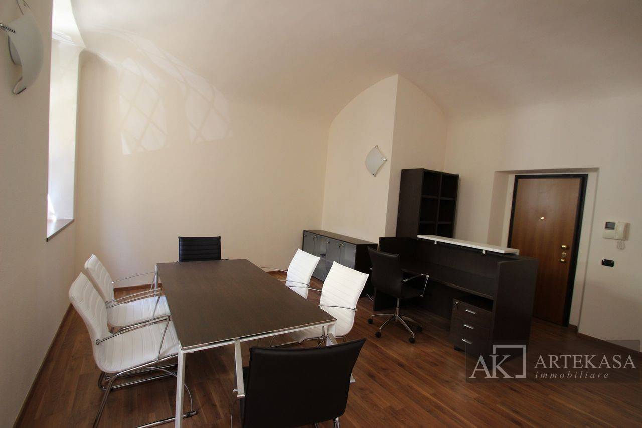 Studio/Ufficio in vendita a Novara, 1 - Centro