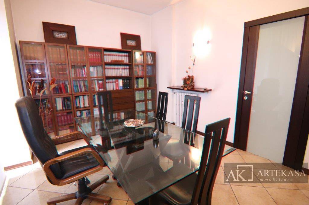Studio/Ufficio in vendita a Novara, 1 - Centro