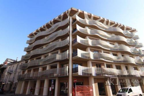 Negozio in vendita a Novara, 3 - Sacro Cuore