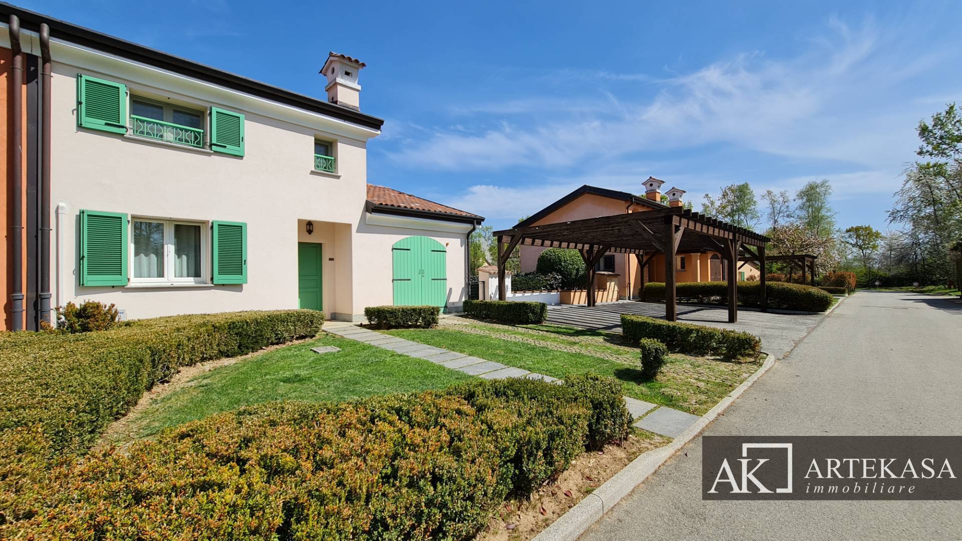 Villa in vendita a Bogogno