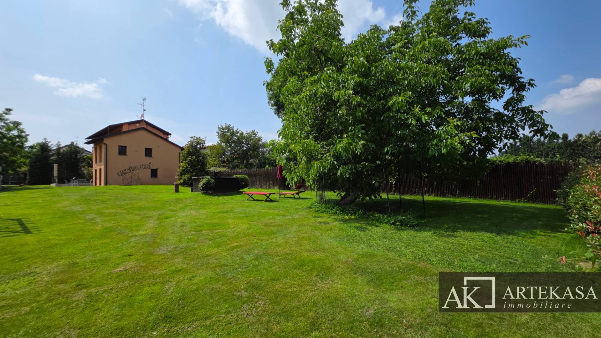 Villa in vendita a Agrate Conturbia