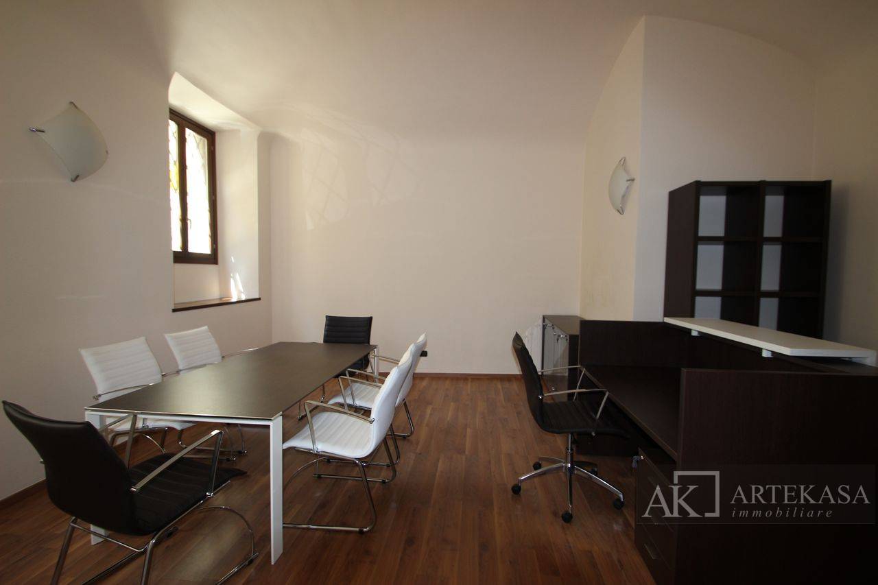 Studio/Ufficio in vendita a Novara, 1 - Centro