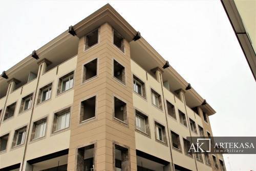 Negozio in vendita a Novara, 1 - Centro