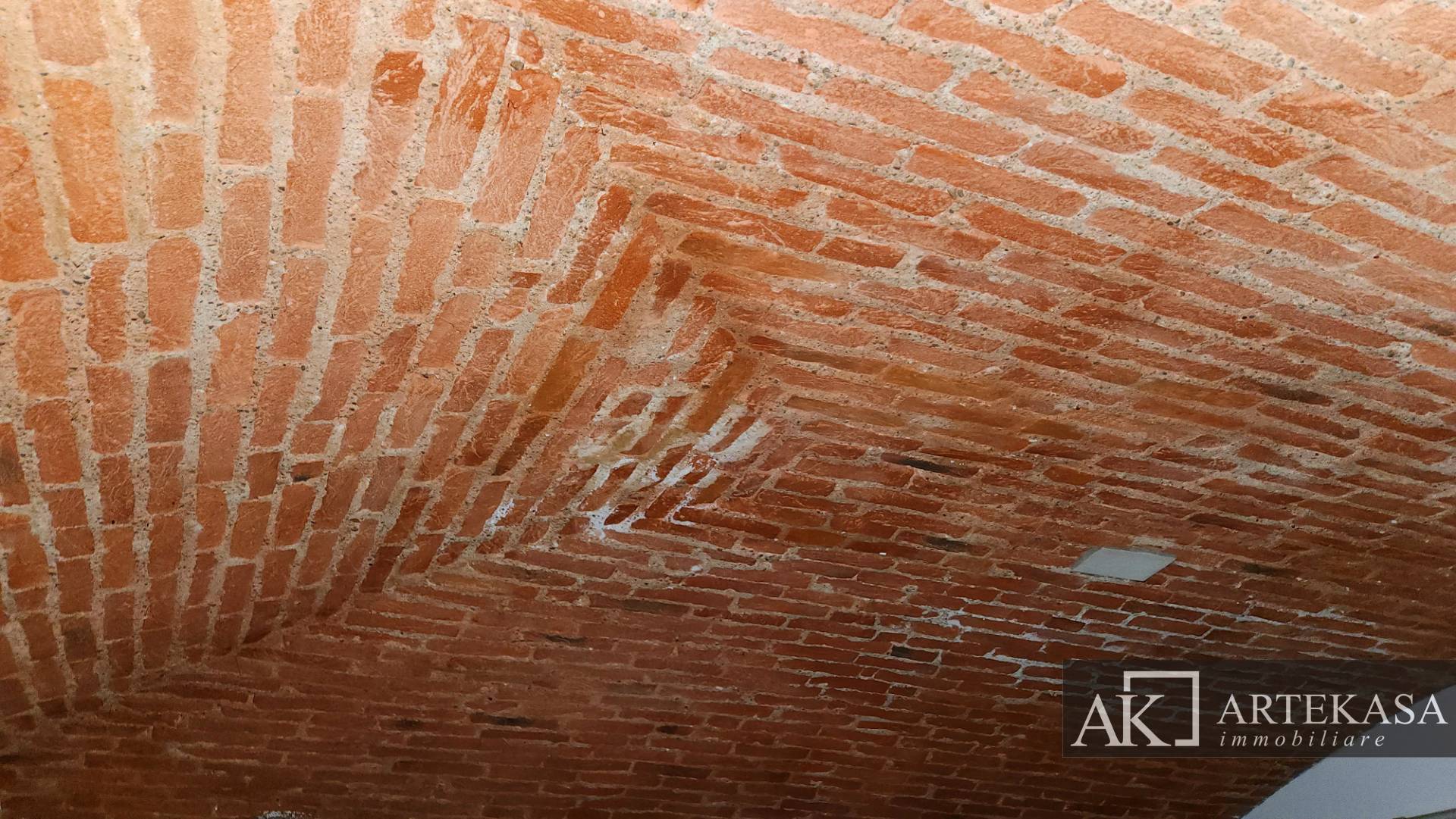 Negozio in vendita a Novara, 4 - San Martino