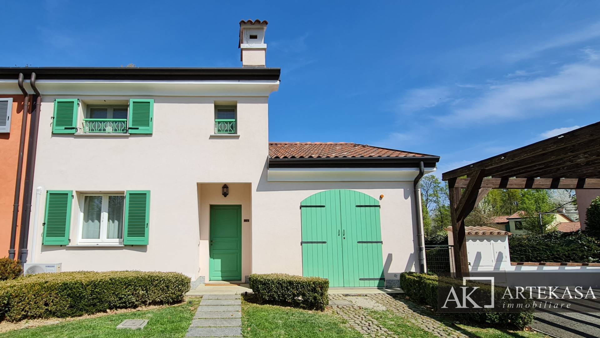 Villa in vendita a Bogogno