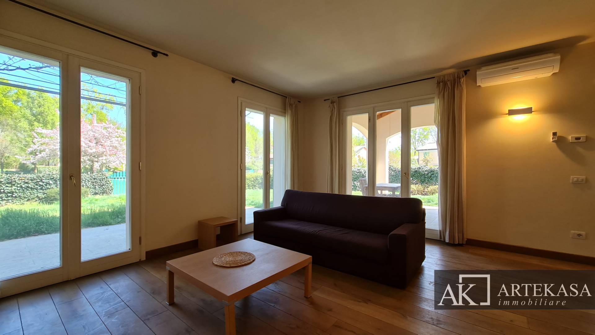 Villa in vendita a Bogogno