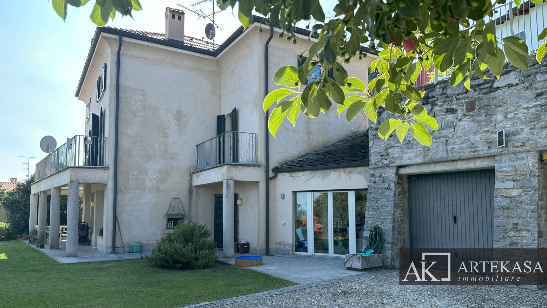 Villa in affitto a Massino Visconti