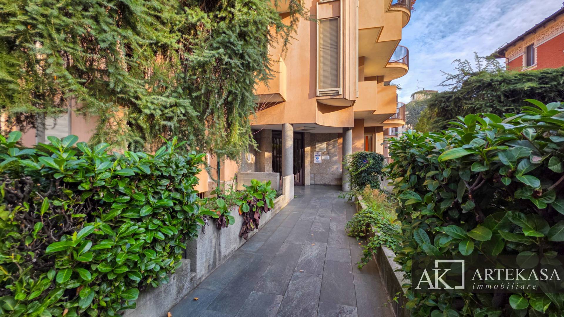 4 LOCALI in vendita a Novara, 1 - Centro