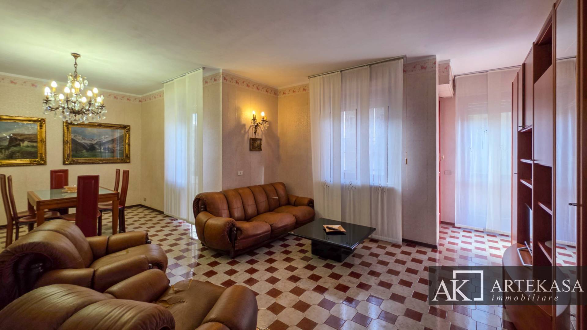 4 LOCALI in vendita a Novara, 1 - Centro